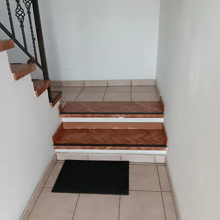 La Vue Maison 1 Piano No Lift Con Terrazzo Lägenhet *